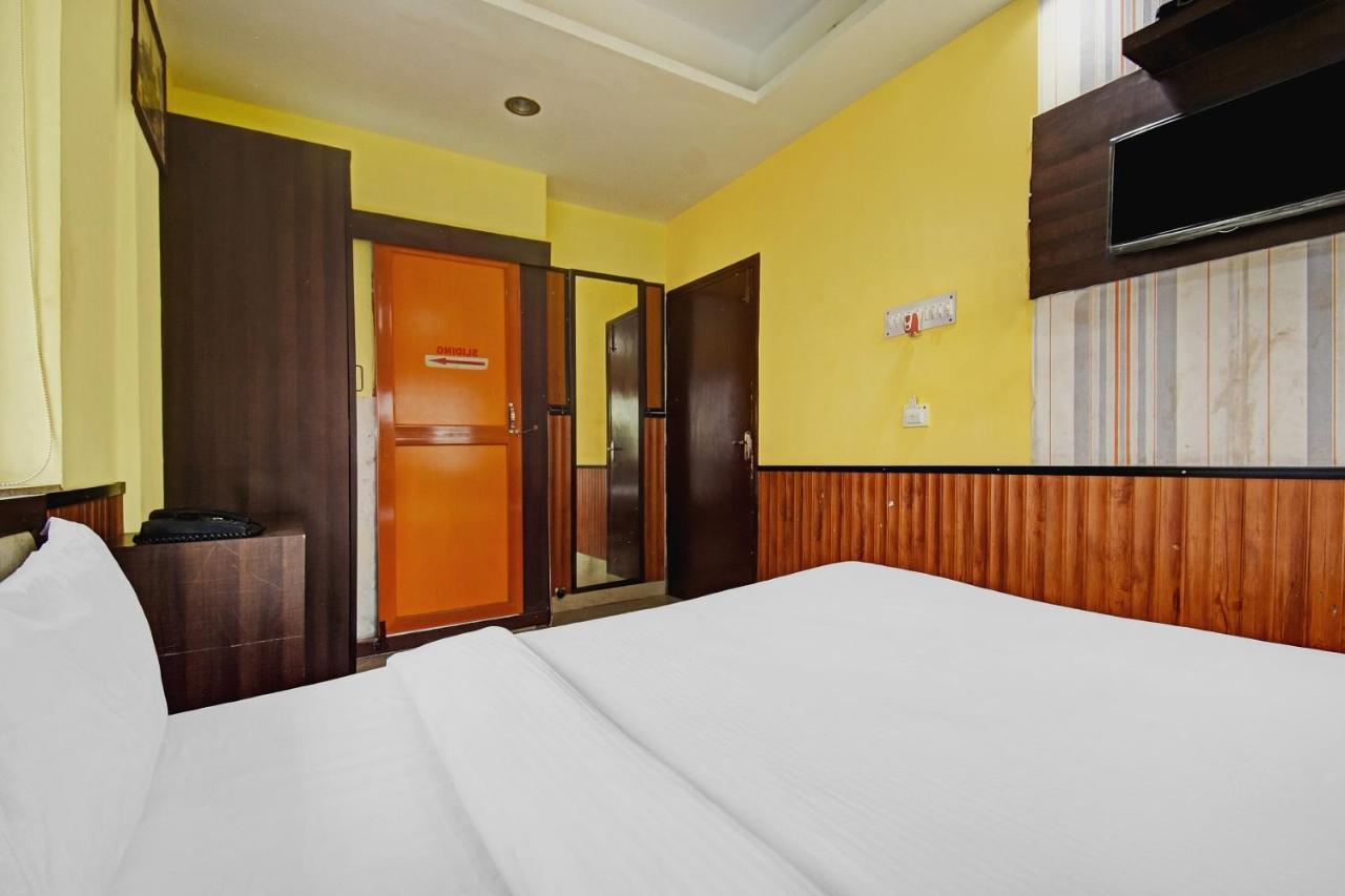 Flagship Hotel Eden Калькутта Экстерьер фото